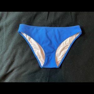 Shade & Shore bikini bottoms. Super comfortable. Matching top also being sold
